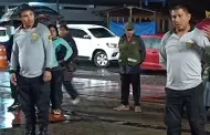 Puno: Ronderos castigan a policas que fueron encontrados bebiendo licor en horario de servicio