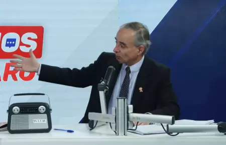 Ministro de Energía y Minas, Jorge Montero Cornejo.