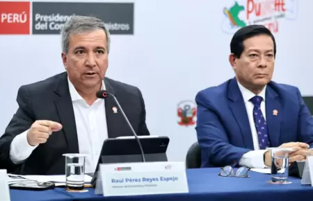 Ministros no asistieron al Congreso para responder por aumento de sueldo preside