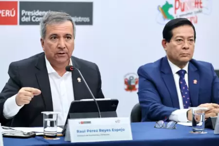 Ministros no asistieron al Congreso para responder por aumento de sueldo preside