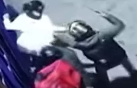 Joven es arrastrada y golpeada por falsos repartidores en Chorrillos.