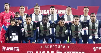 Alianza Lima aplastó 5-1 a Binacional y es único líder del Apertura.
