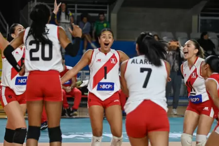 Per logra la medalla de plata en la Copa Amrica de Vley de Brasil.