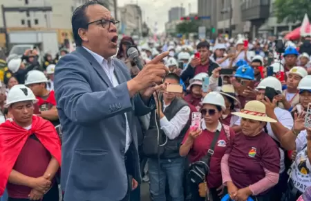 Roberto Snchez propone ampliar el REINFO hasta diciembre del 2026.