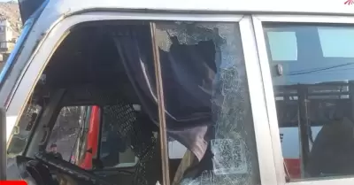 Extorsionadores atacan a balazos a buses de transporte público en SJL.