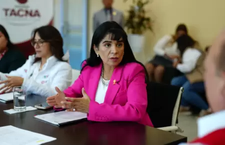 Titular de Mincetur respalda incremento del sueldo presidencial.