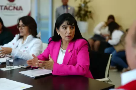 Titular de Mincetur respalda incremento del sueldo presidencial.