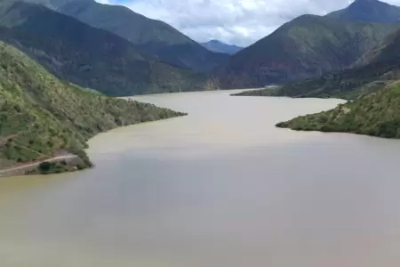 Agricultores exigen continuidad de proyecto Olmos.