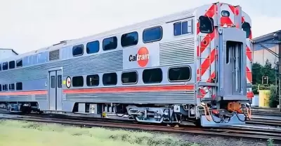 Primer lote de trenes de CalTrain llegarán a Lima en los próximos días.