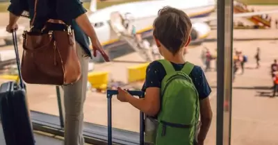 ¿Qué requisitos pide Migraciones para viajar con menores?