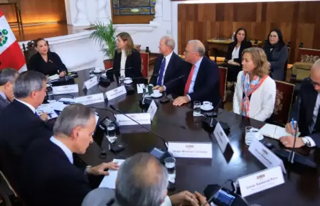 Dina Boluarte recibe a dueos de empresa sueca SAAB.