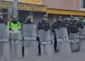 Arequipa: Agentes de la PNP buscan liberar Panamericana Sur tras bloqueo de mineros