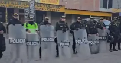 PNP buscar liberar la Panamericana Sur tras bloqueo de mineros.
