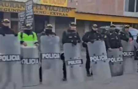 PNP buscar liberar la Panamericana Sur tras bloqueo de mineros.