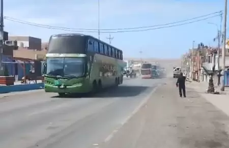 PNP libera Panamericana Sur en Chala tras enfrentamiento con mineros.