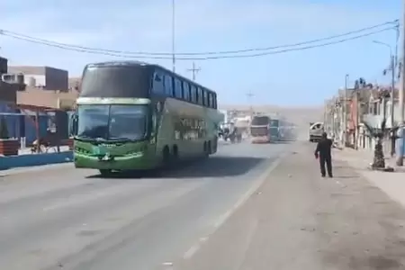 PNP libera Panamericana Sur en Chala tras enfrentamiento con mineros.