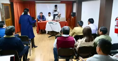 MINAM y 500 mineros de Arequipa acuerdan formalizarse.