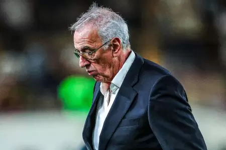 Jorge Fossati puso en duda su continuidad en Universitario tras salida de Jean F