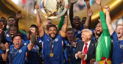 Donald Trump acompañó al Chelsea en su premiación como campeón del mundo.
