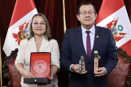 Denuncian que amiga de Eduardo Salhuana viaj a Pars con dinero del Estado.