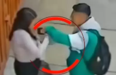 Delincuente roba celular, pero lo devuelve al ver a la polica