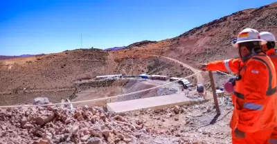 Ministro de Energía propone ley para la minería pequeña y artesanal para los pró