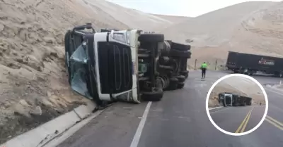Camión se despistó en plena vía Costanera en Arequipa