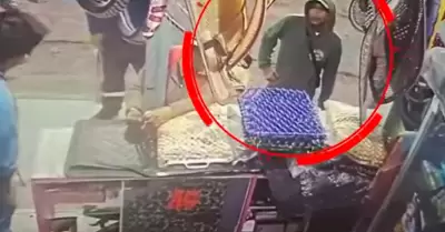 Rateros que venden en 'La 50' son extorsionados