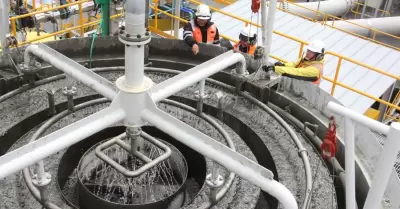 Jorge Montero confirma hallazgo de petróleo y gas natural en el lote Z-62 frente