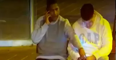 Roban celular a hombre que se quedó dormido en banca en Miraflores