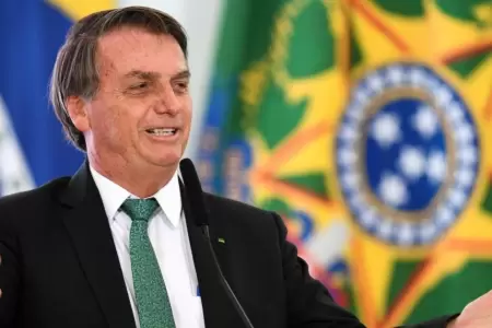 Ordenan medidas restrictivas a Jair Bolsonaro.