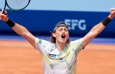 Ignacio Buse a la semifinal del ATP Gstaad en Suiza.
