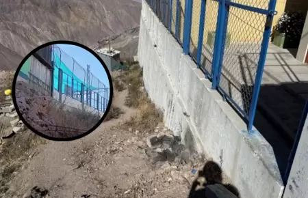colegio de Tacna con puerta hacia el abismo