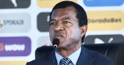 Julio Csar Uribe anunci la salida de 7 jugadores de Sporting Cristal.