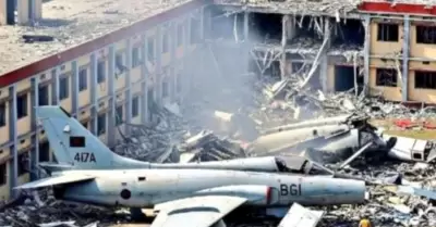 Avión cae sobre campus de colegio en Bangladesh.