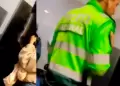 Polica intervino a mujer que persigui a su presunta pareja hasta el bao de varones: "Amiga, djalo''