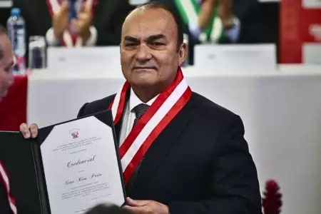 Gino Ros no renunciar al cargo