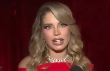 Flavia Laos se muestra sin maquillaje