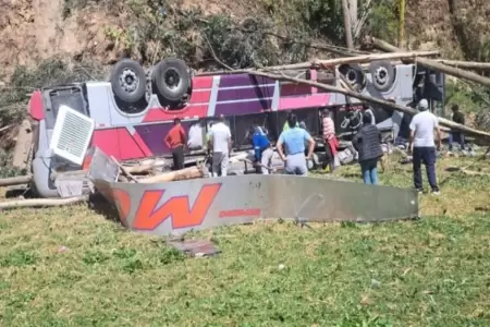 Volcadura de bus interprovincial dej 17 fallecidos y 28 heridos