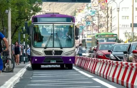 Corredor Morada desva su ruta por pintado en la Av. Brasil.