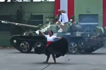 Tanque baila marinera en la Gran Parada Militar