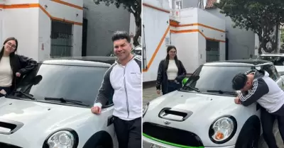 'Tomate' Barraza regala carrazo a su hija