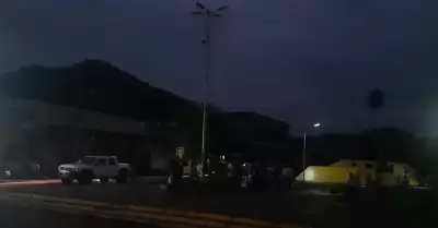Zonas del Callao se quedan sin energía eléctrica por fuertes vientos