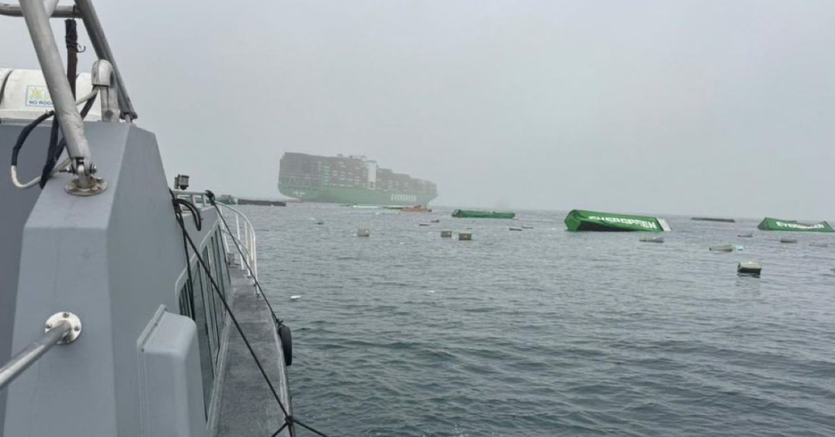 Cierran el Puerto del Callao por la caída de una gran cantidad de contenedores a la
