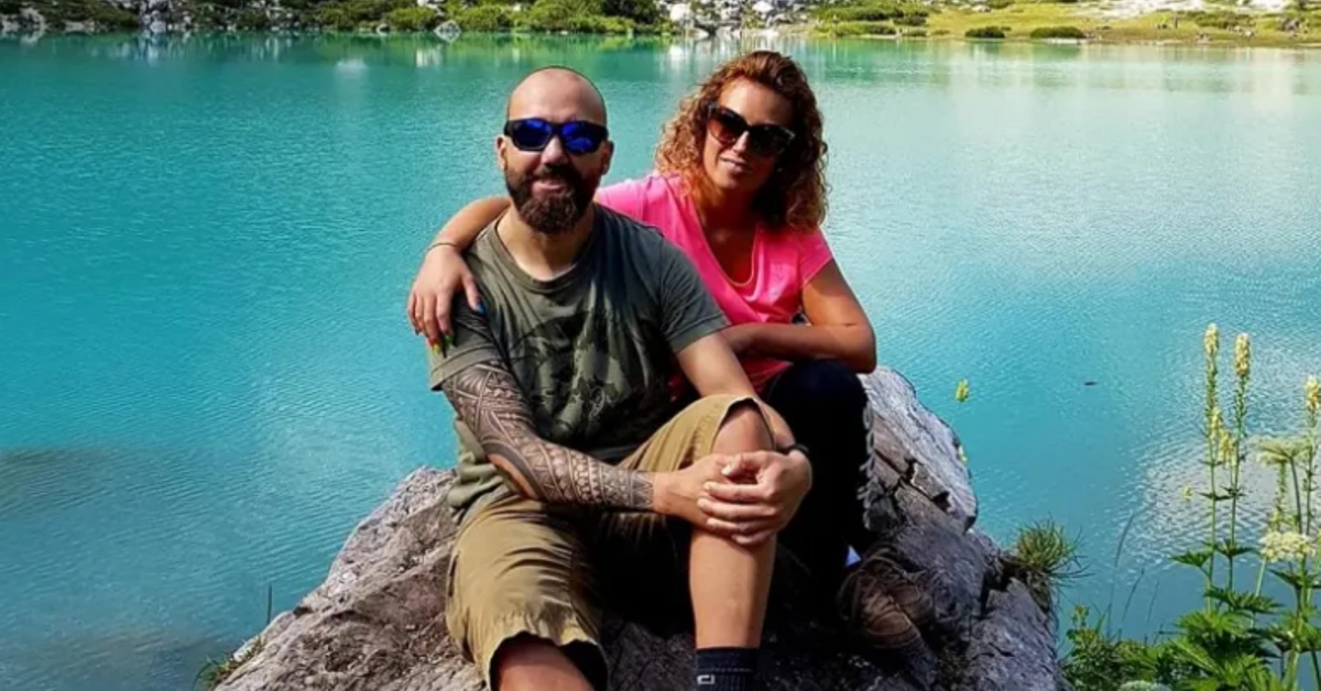 Corredor finaliza carrera y muere en los brazos de su esposa tras sufrir fulminante infarto