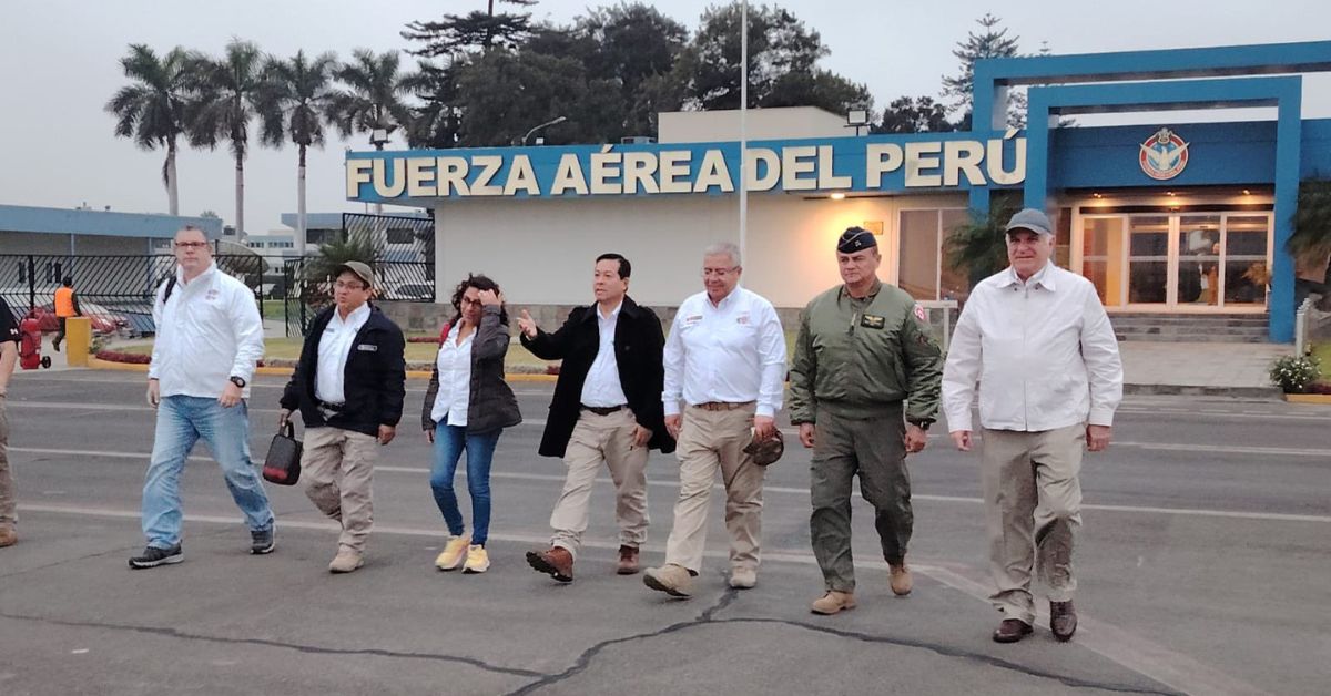 Delegación del Gobierno peruano llega a isla Santa Rosa mientras Petro visita Leticia
