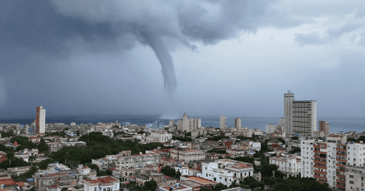 Cuba es sorprendida por tromba marina: Fenómeno natural generó alerta en ciudadanos de La Habana