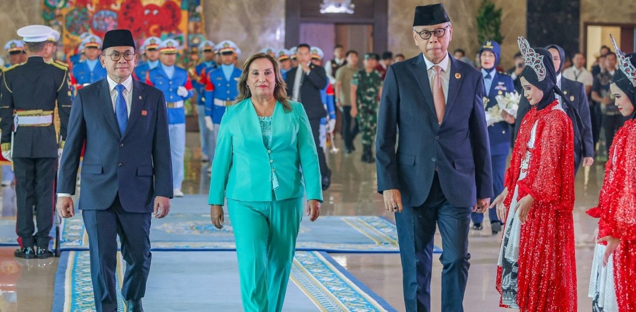 Viaje oficial: Presidenta Dina Boluarte llegó a Indonesia para continuar con gira por el continente asiático