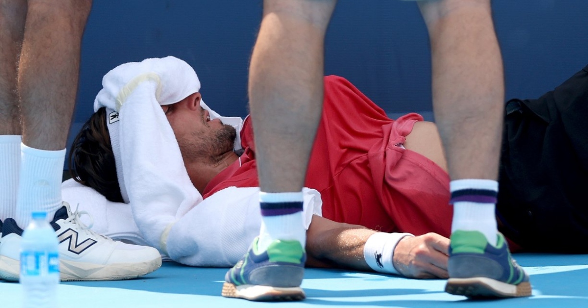 Tenista francés sucumbió al calor de Estados Unidos: Arthur Rinderknech se desplomó en pleno partido