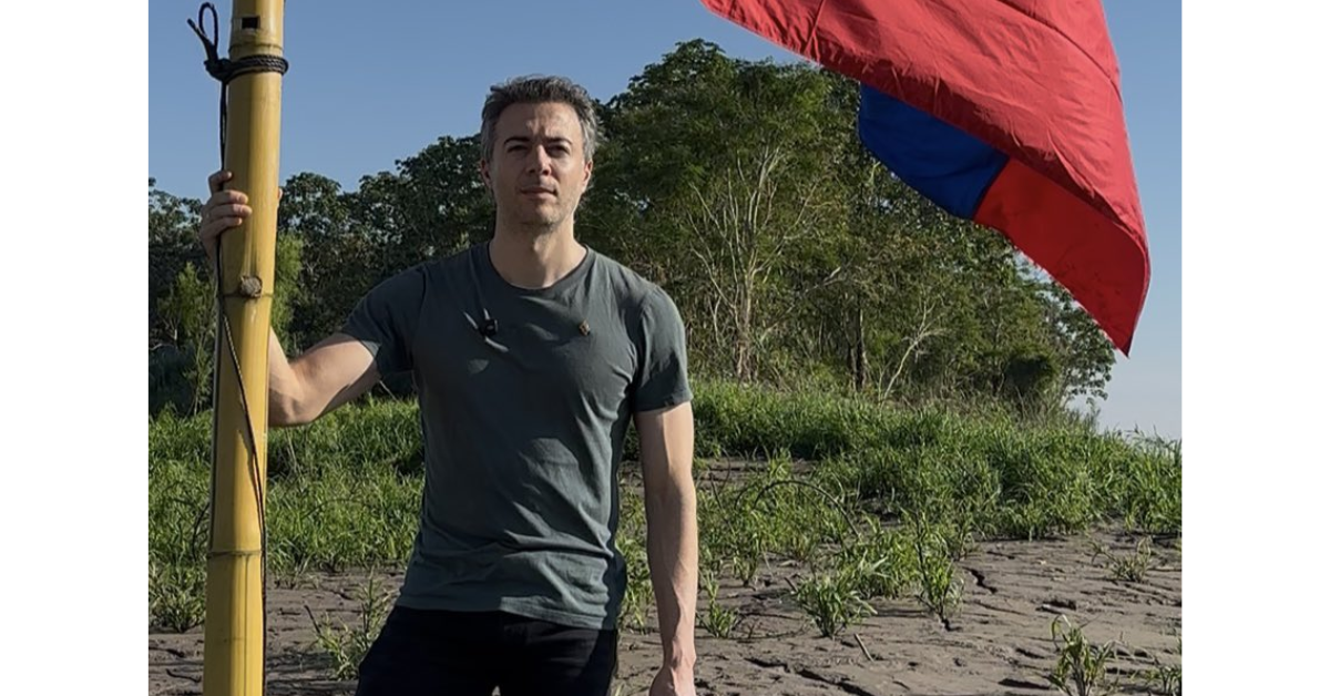 Daniel Quintero colocó bandera colombiana en Santa Rosa: "Es un acto desesperado con el que busca ganar publicidad"